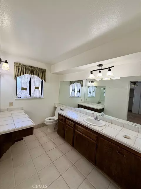 Bath - 15440 Mandan, Apple Valley, CA 92307 photo 1 of 5
