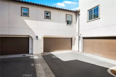 Exterior - 31560 Calle Canto, Temecula, CA 92592 photo 4 of 10
