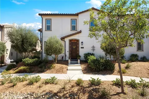 Exterior - 31560 Calle Canto, Temecula, CA 92592 photo 5 of 10