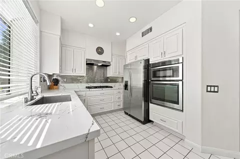 Kitchen - 32100 Via Benabarre, Temecula, CA 92592 photo 1 of 4