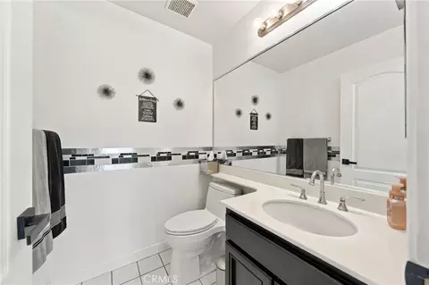 Bath - 32100 Via Benabarre, Temecula, CA 92592 photo 1 of 4