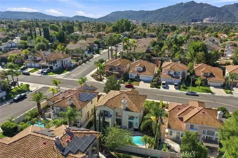 View/Area - 32100 Via Benabarre, Temecula, CA 92592 photo 4 of 6
