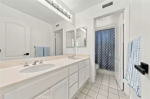 Bath - 32100 Via Benabarre, Temecula, CA 92592 photo 4 of 4