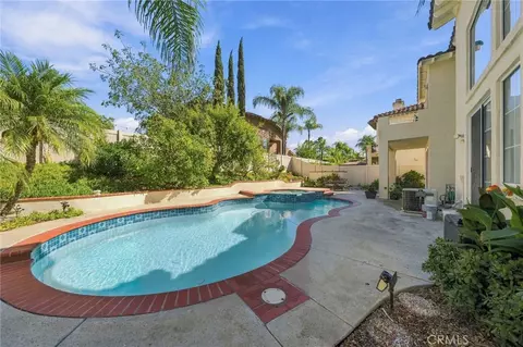 Exterior - 32100 Via Benabarre, Temecula, CA 92592 photo 3 of 10