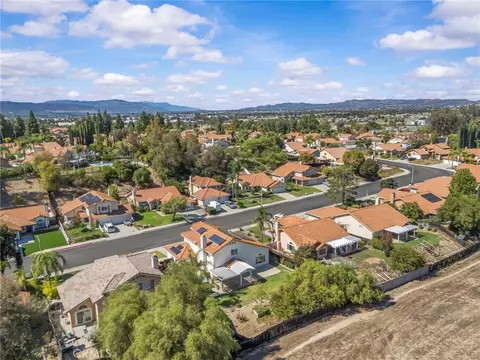 View/Area - 41860 Skywood, Temecula, CA 92591 photo 4 of 9
