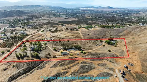 View/Area - 19448 Blue Sky Rd, Perris, CA 92570 photo 7 of 8