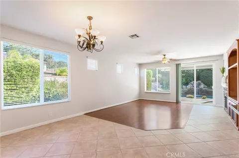 Living - 32079 Corte Cardoza, Temecula, CA 92592 photo 5 of 9
