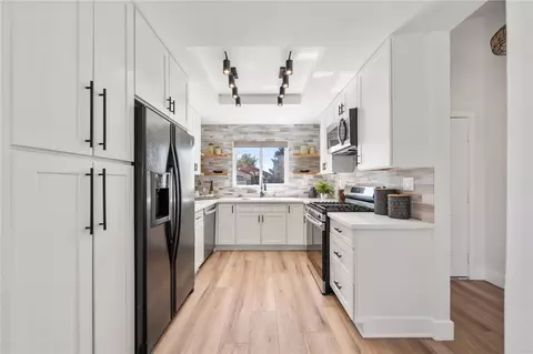 Kitchen - 29190 Crestline, Menifee, CA 92584 photo 1 of 5