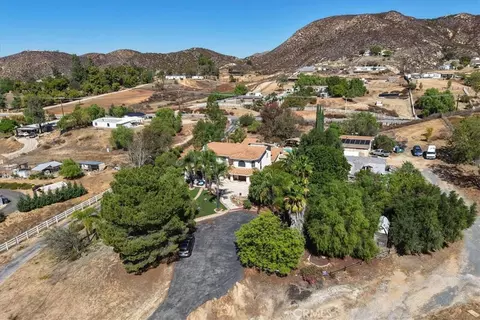 View/Area - 23585 Wildomar Trl, Wildomar, CA 92595 photo 5 of 12