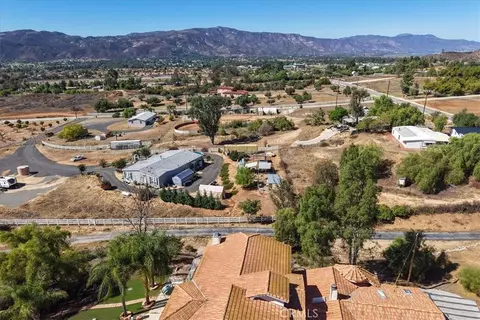 View/Area - 23585 Wildomar Trl, Wildomar, CA 92595 photo 11 of 12