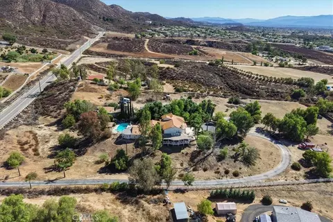 View/Area - 23585 Wildomar Trl, Wildomar, CA 92595 photo 2 of 12