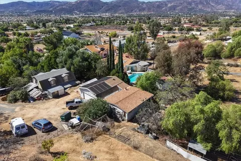 View/Area - 23585 Wildomar Trl, Wildomar, CA 92595 photo 10 of 12