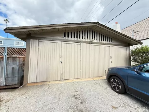 Exterior - 108 S Oak Ave, Pasadena, CA 91107 photo 4 of 4