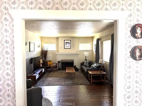 Living - 108 S Oak Ave, Pasadena, CA 91107 photo 2 of 2