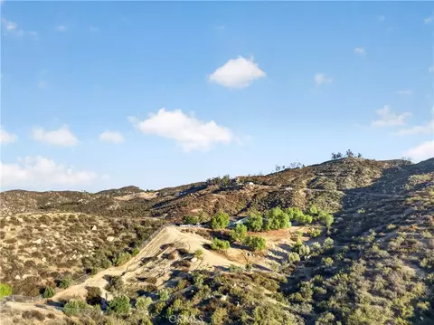 View/Area - 32485 Crooked Arrow, Wildomar, CA 92595 photo 4 of 9