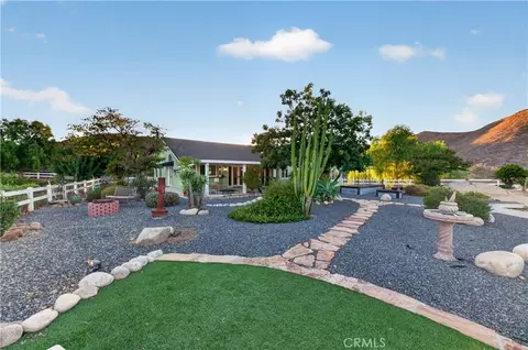 Exterior - 32485 Crooked Arrow, Wildomar, CA 92595 photo 5 of 14