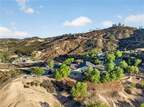 View/Area - 32485 Crooked Arrow, Wildomar, CA 92595 photo 3 of 9