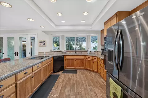 Kitchen - 32485 Crooked Arrow, Wildomar, CA 92595 photo 4 of 4