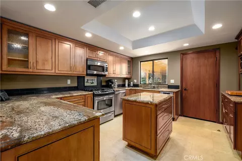 Kitchen - 1119 Vale Vw, Vista, CA 92081 photo 3 of 3
