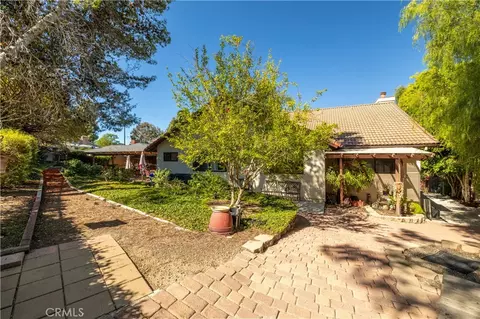 Exterior - 1119 Vale Vw, Vista, CA 92081 photo 9 of 11