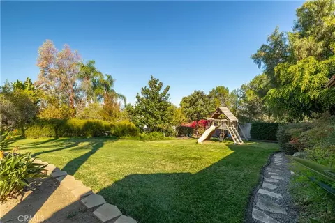 Exterior - 1119 Vale Vw, Vista, CA 92081 photo 4 of 11
