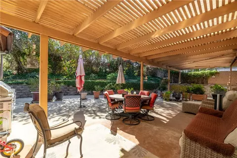 Exterior - 1119 Vale Vw, Vista, CA 92081 photo 5 of 11