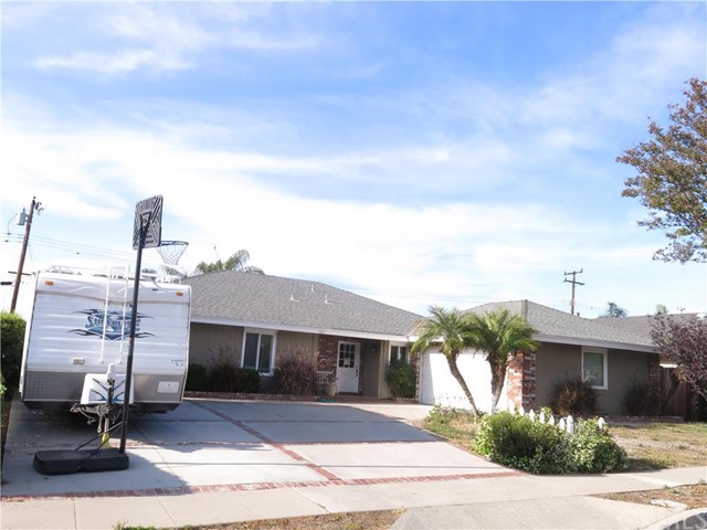 825 Rolling Hills Dr, Fullerton, CA 92835 photo 1