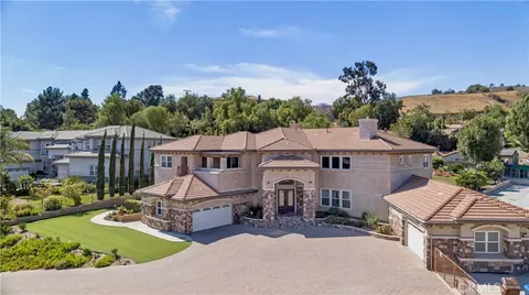 738 Casa Loma Ln, Walnut, CA 91789 photo 1