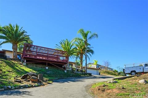 1061 Midway Dr, Alpine, CA 91901 photo 1