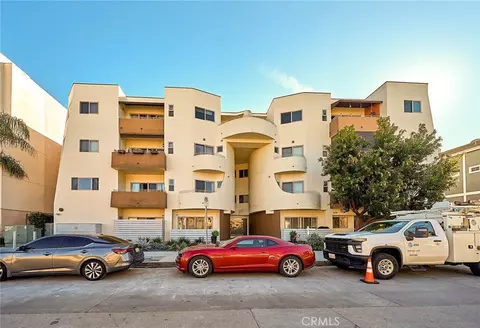 5016 Bakman Ave #413, North Hollywood, CA 91601