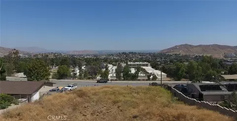 3829 Scenic Dr, Riverside, CA 92509