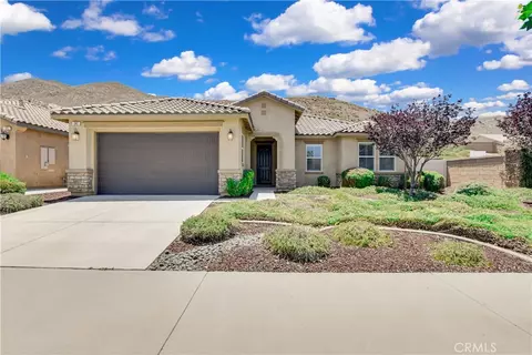 242 Pomegranate St, San Jacinto, CA 92582