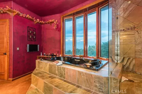 Bath - 3570 Sibley Ln, Templeton, CA 93465 photo 2 of 5