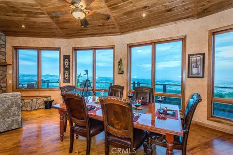 Dining - 3570 Sibley Ln, Templeton, CA 93465 photo 2 of 2