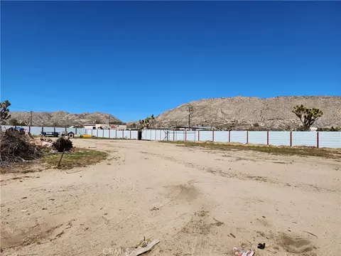 7248 Scarvan Rd, Yucca Valley, CA 92284