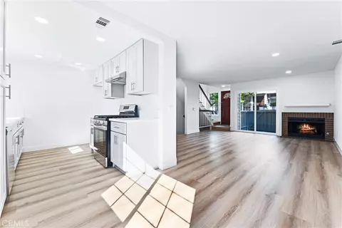 107 W Spring St #E, Long Beach, CA 90806