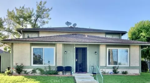 859 W 13th St #1, Azusa, CA 91702
