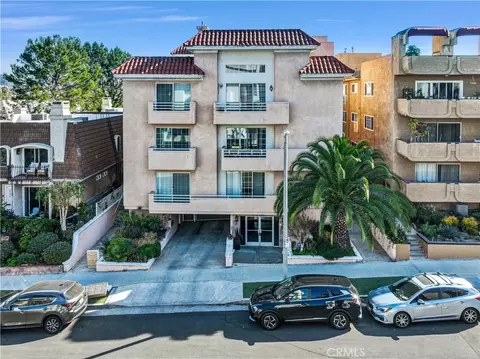 810 S Lucerne Blvd #101, Los Angeles, CA 90005