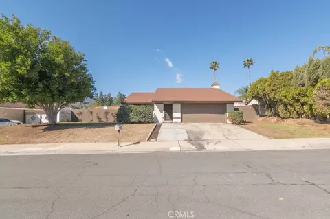 248 Southshore Dr, Lake Elsinore, CA 92530