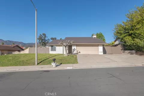 224 Northshore Dr, Lake Elsinore, CA 92530