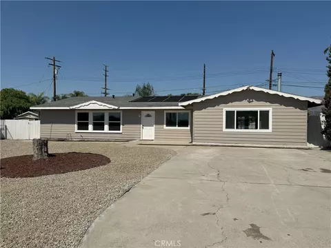 27334 Hibiscus St, Highland, CA 92346