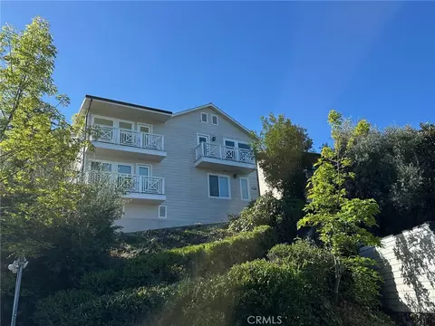 3907 Fredonia Dr, Los Angeles, CA 90068
