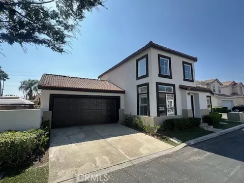 212 Oakview Dr, Azusa, CA 91702