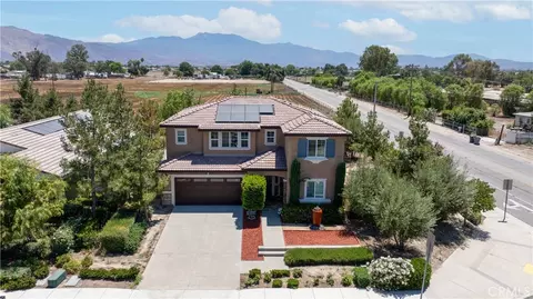 691 Black Cherry St, San Jacinto, CA 92582