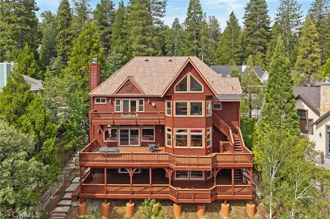 27581 Meadow Bay Dr, Lake Arrowhead, CA 92352