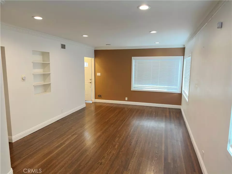 Living - 1208 S Cochran Ave, Los Angeles, CA 90019 photo 2 of 3