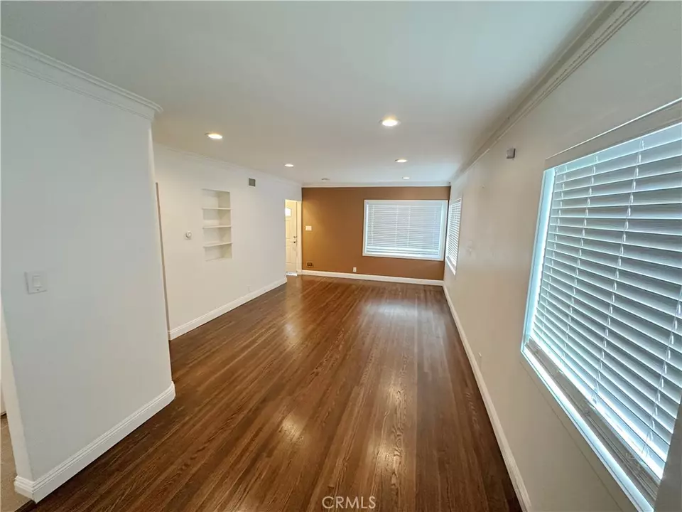 Living - 1208 S Cochran Ave, Los Angeles, CA 90019 photo 1 of 3