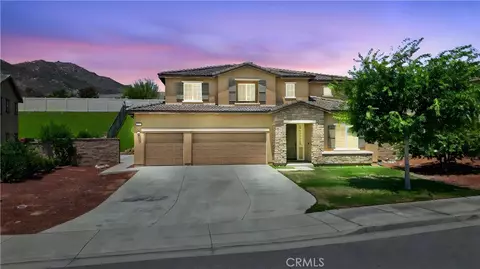 12221 Dewar Dr, Riverside, CA 92505