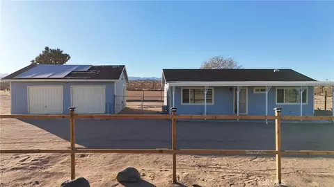215 Hilton Ave, Landers, CA 92284