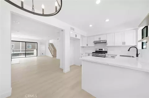 9140 Burnet Ave #10, North Hills, CA 91343
